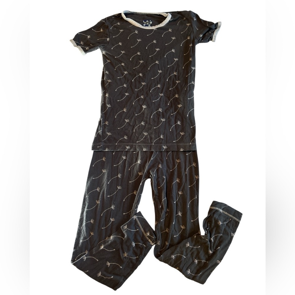 Kickee Pants Charcoal Pajama Set with Leaf Pattern